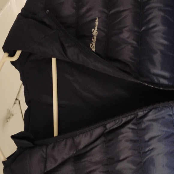 Eddie Bauer puffer coat - Picture 8 of 8
